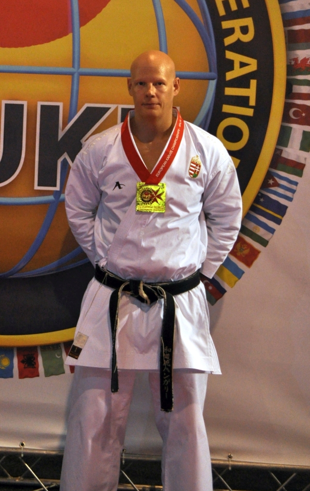 P�nzes Tam�s - Wado-ryu Kata Eur�pa-bajnok �s Kumite +85 kg Eur�pa-bajnoki ez�st�rmes