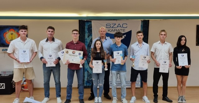 SZAC Karate SE legeredm�nyesebb versenyz�i - Egyes�leti D�jkioszt� �nneps�g 2022/2023