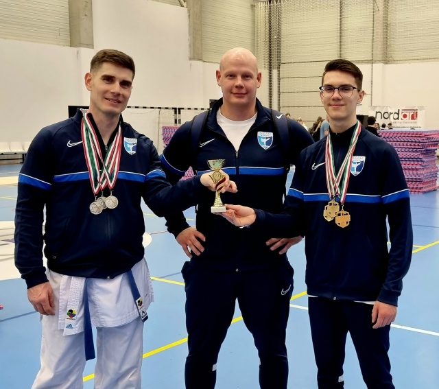 SZAC Karate SE legeredm�nyesebb versenyz�i
