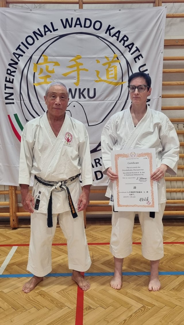 Shibamori Mester Czink�czki Zsuzsann�val