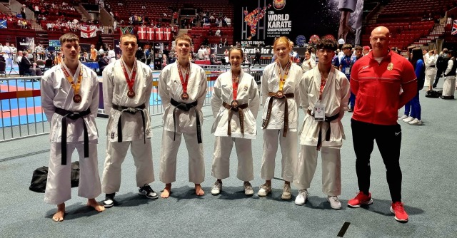 SZAC Karate SE Wado-ryu kata Vil�gbajnokai �s Vil�gbajnoki helyezettjei