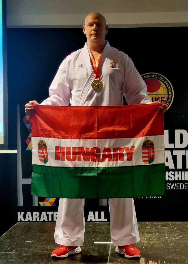 P�nzes Tam�s 11-szeres karate vil�gbajnok